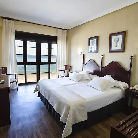 Otel Playa 3*